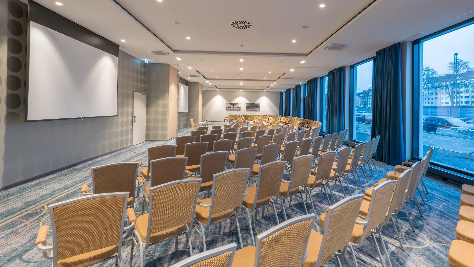 Holiday Inn Duesseldorf City - Toulouser Allee By Ihg 4*, Düsseldorf