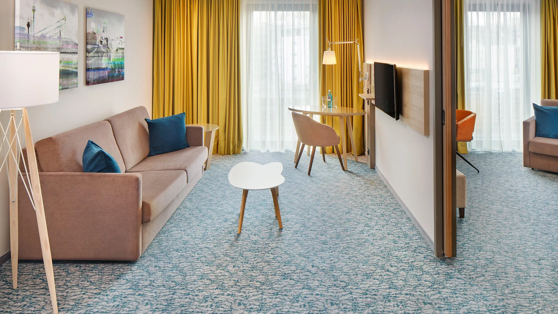 **** Otel Holiday Inn Duesseldorf City - Toulouser Allee By Ihg Almanya